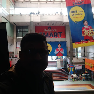 Vineet Singh at Reliance Smart, Jaipuria Mall,  photos