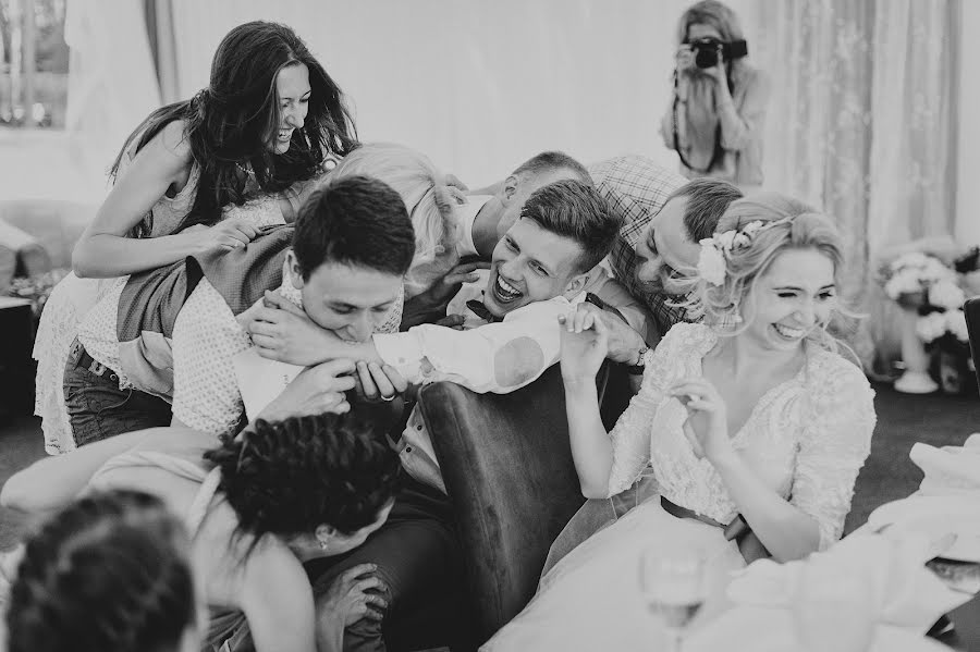 Fotógrafo de casamento Vadim Ivanov (vadimerom). Foto de 3 de abril 2018