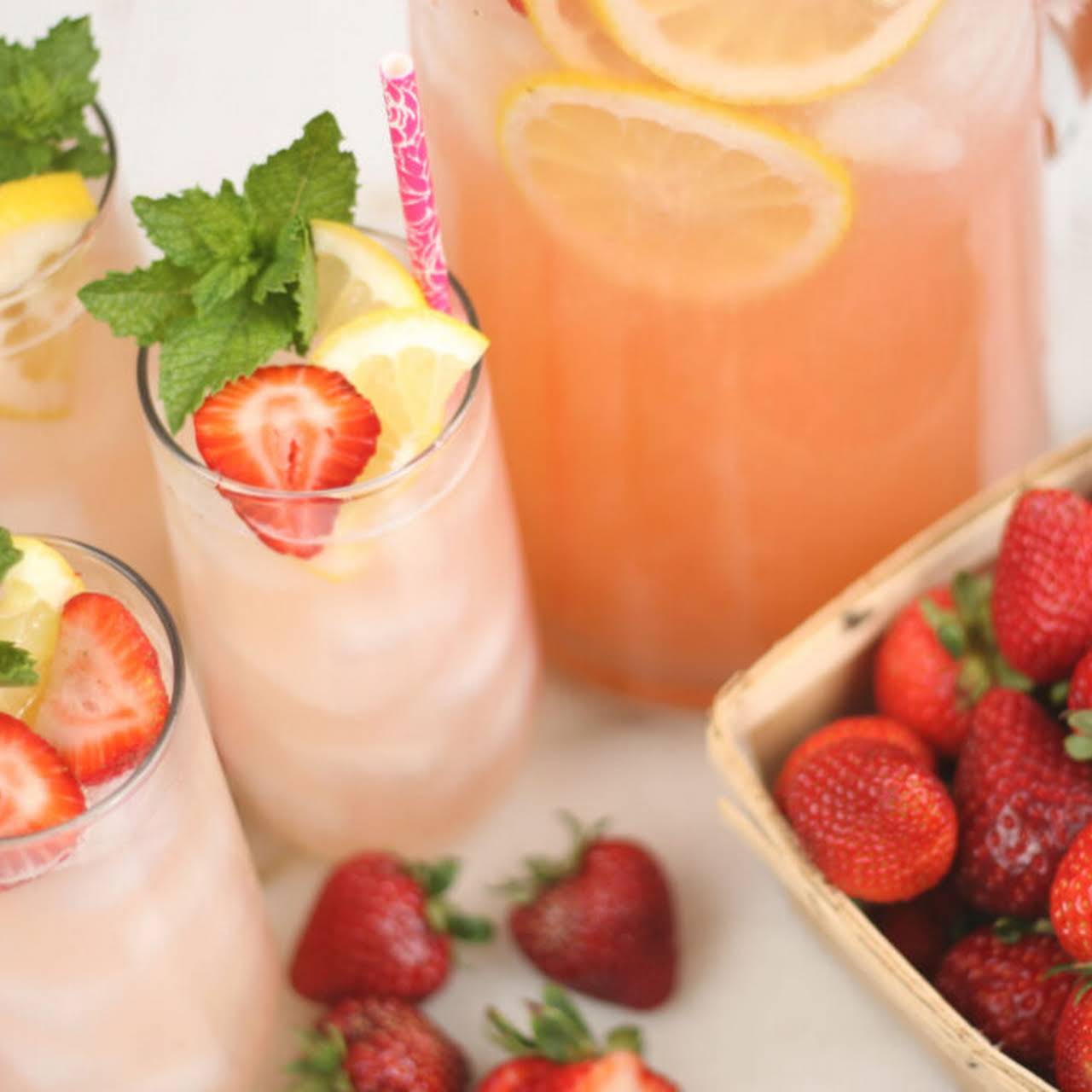 Homemade Strawberry Lemonade