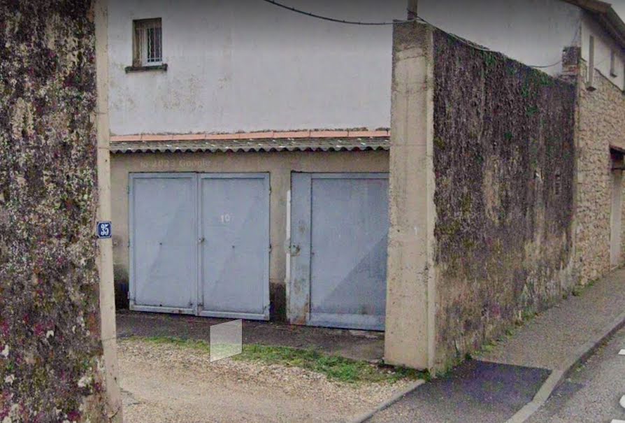 Location  parking   à Pont-Saint-Esprit (30130), 70 €