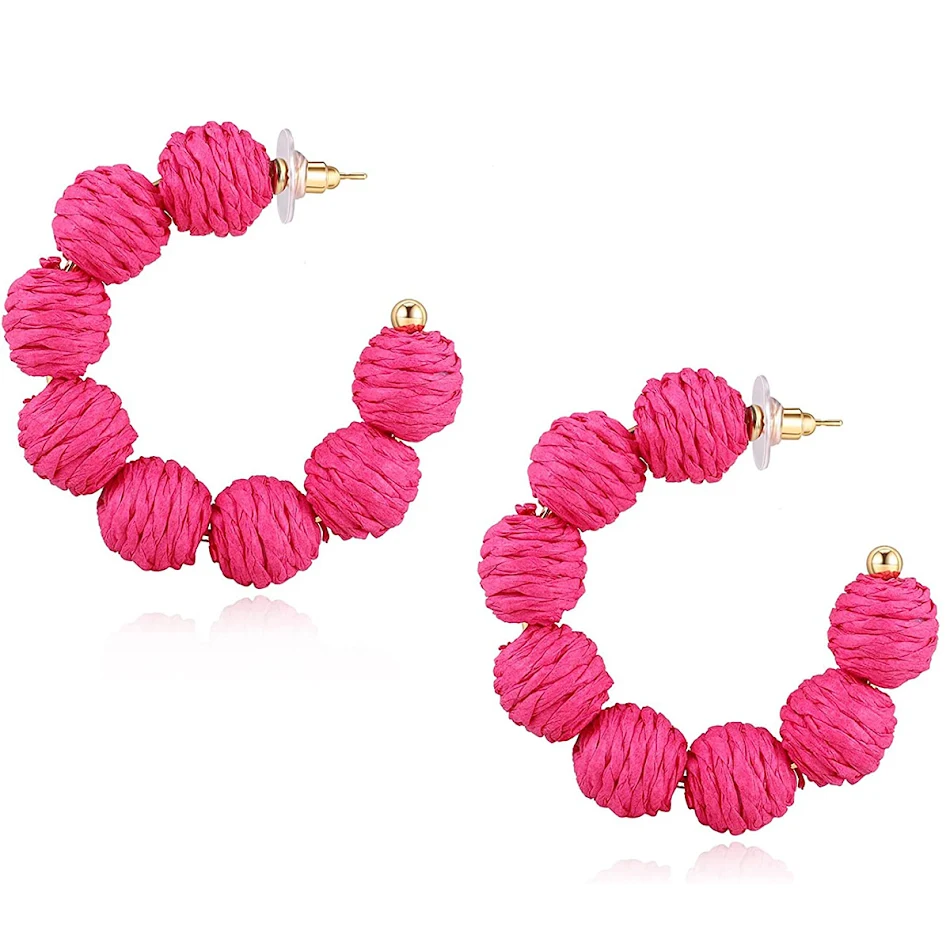 Pendientes geométricos rojos de rosa para mujer, juego versátil. Elegancia diaria y combinables con cualquier atuendo. Destaca con estilo.