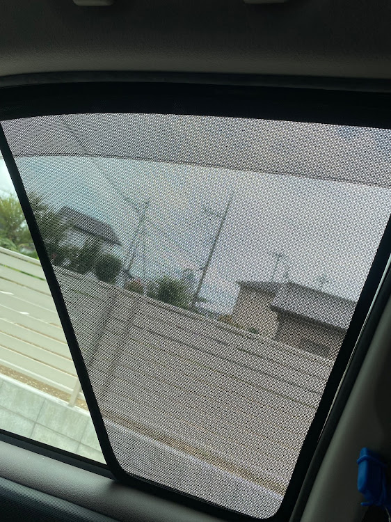 スペイドの#スペイド・お盆休み最終日・シェード取付・ホイール洗車に関するカスタム事例の投稿画像2枚目