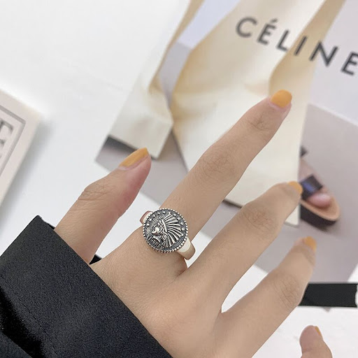 Title 2, Womens Portrait Retro Elegant Ring Elevate you...