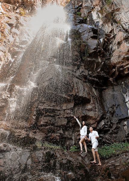 Fotógrafo de casamento Erlan Kuralbaev (kuralbayev). Foto de 16 de setembro 2021