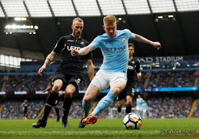 ? Dit fenomenaal doelpunt moet je zien! Kevin De Bruyne voert nieuwe show op tegen Swansea in doelpuntenfestival