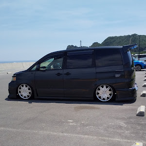 ヴォクシー