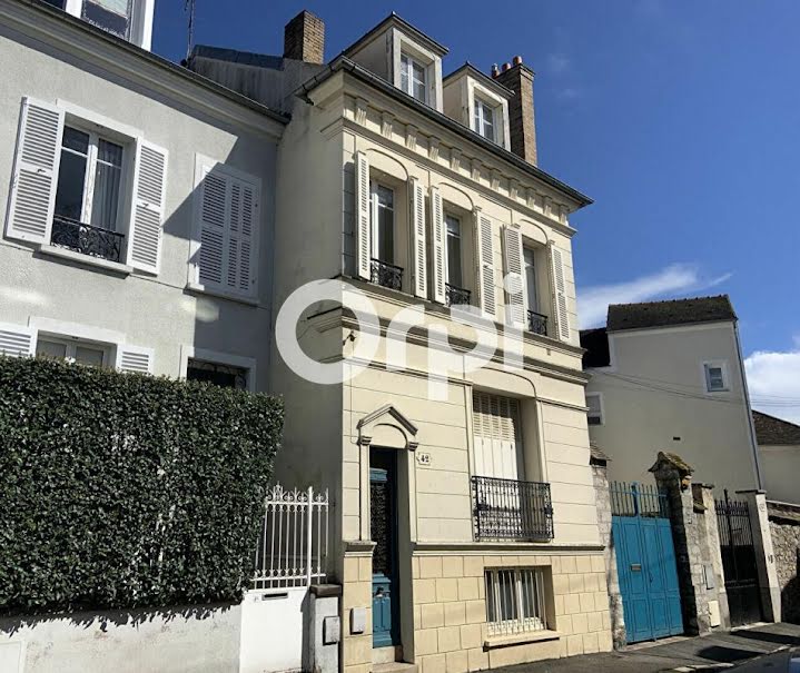 Location  maison 5 pièces 98 m² à Fontainebleau (77300), 1 800 €