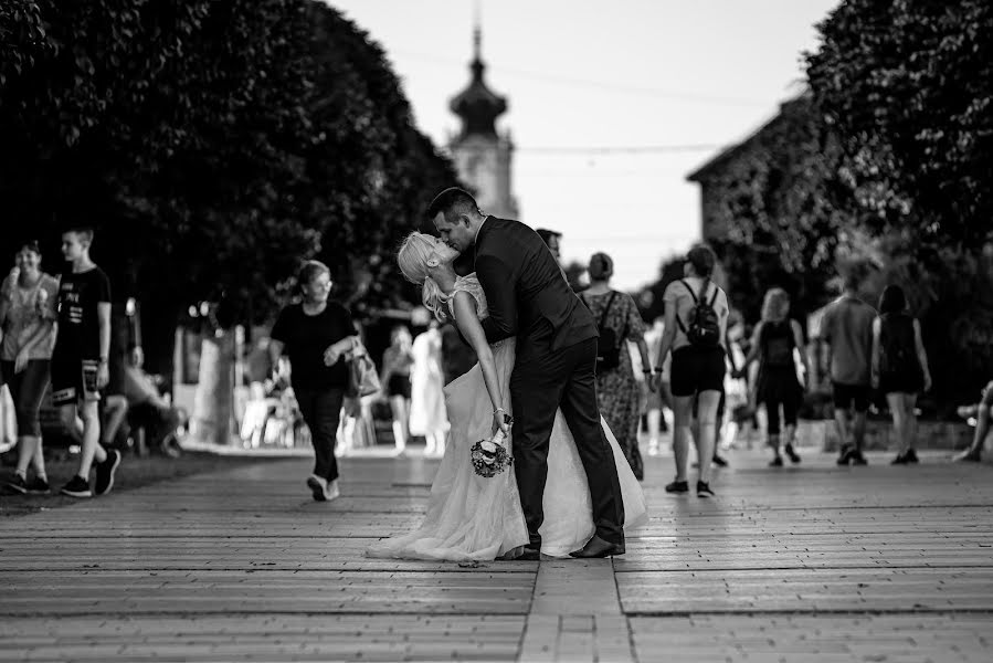 Fotografo di matrimoni Ádám Orbán (orblux). Foto del 18 gennaio