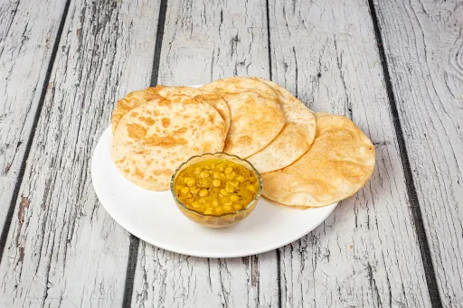 Luchi With Cholar Dal