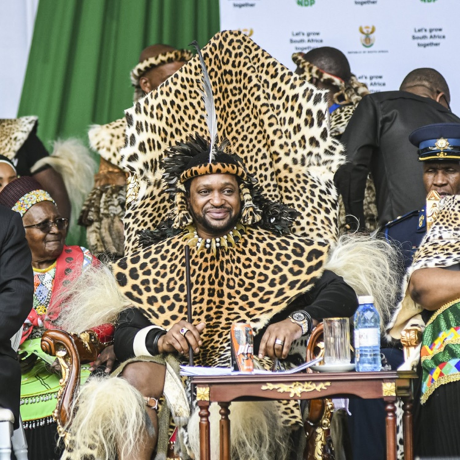 A court sets aside the South African president's recognition of the Zulu  king