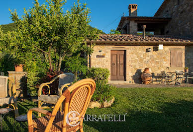 Farmhouse with garden and pool 5