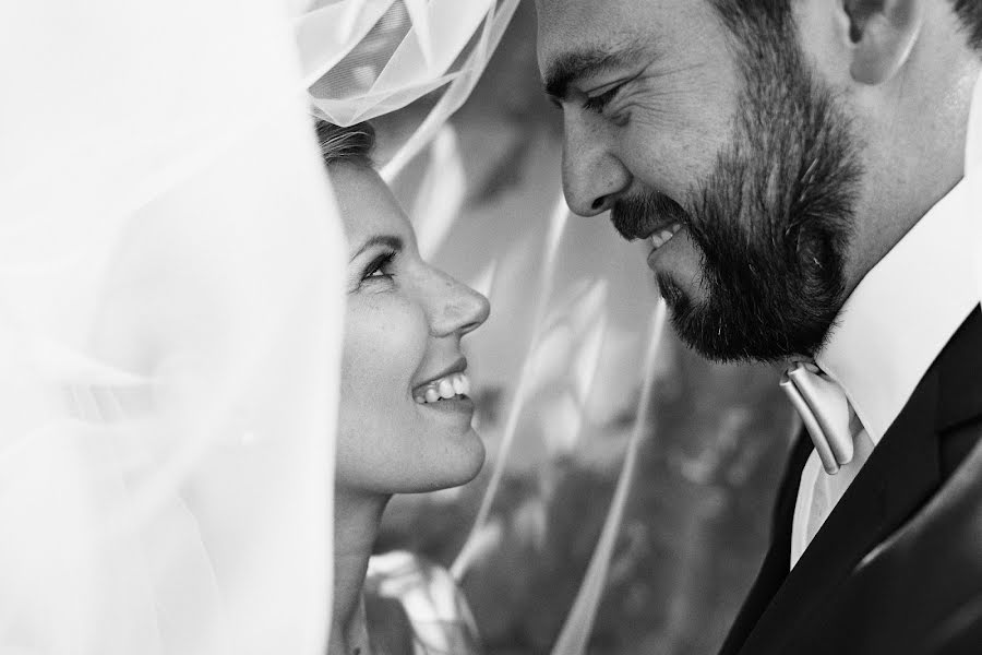 Fotógrafo de casamento Dominik Feitsch (dominikfeitsch). Foto de 11 de maio 2019