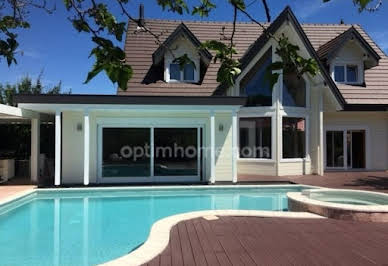 Maison avec piscine et terrasse 13