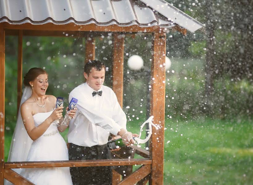 Wedding photographer Dmitriy Pyzhov (roadmen). Photo of 24 September 2014