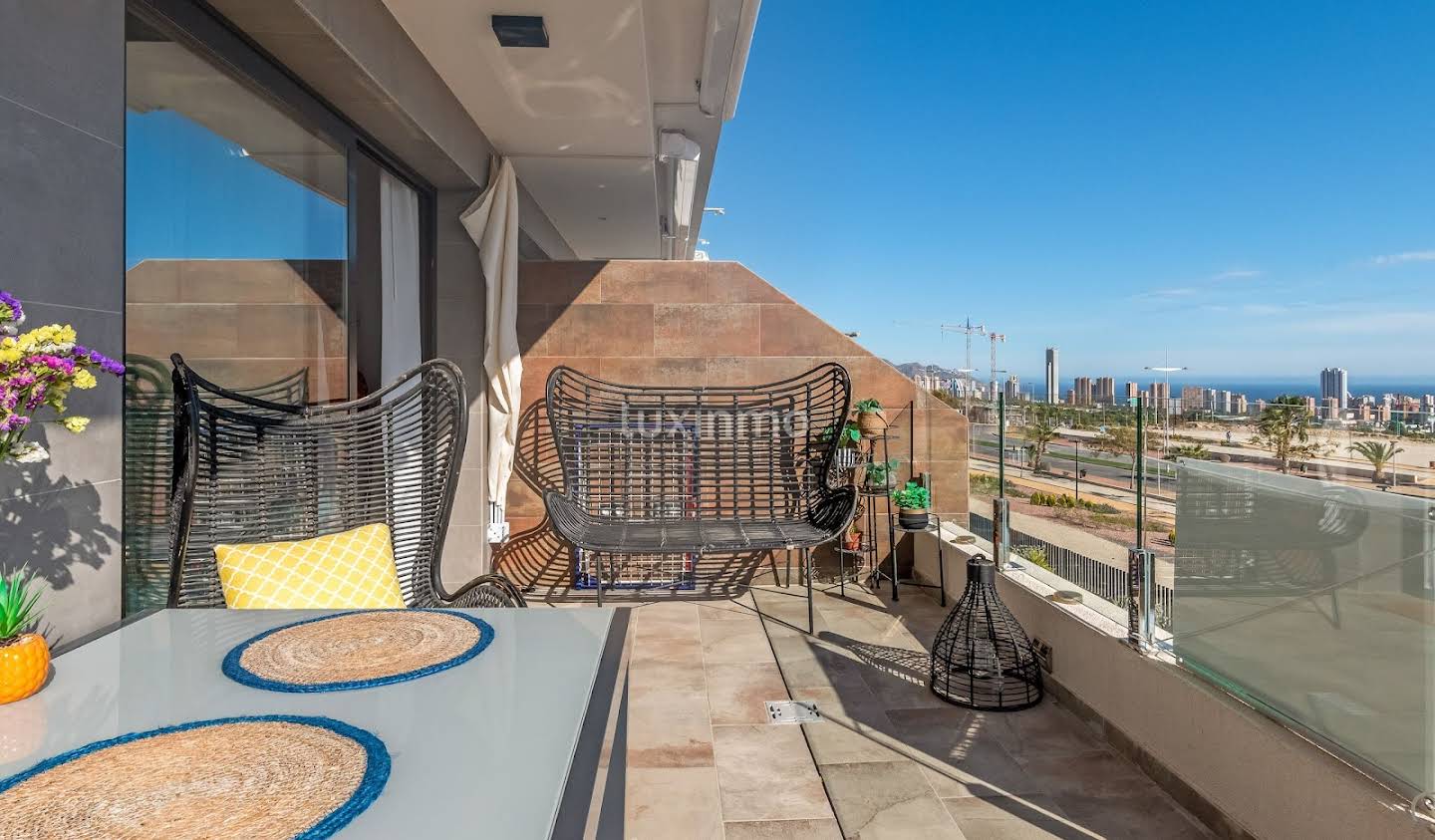 Apartment with terrace and pool Finestrat