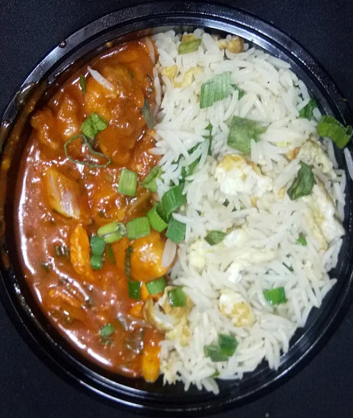 Egg Chilli Garlic Rice With Manchurian Sauce Bowl [Serves 1]