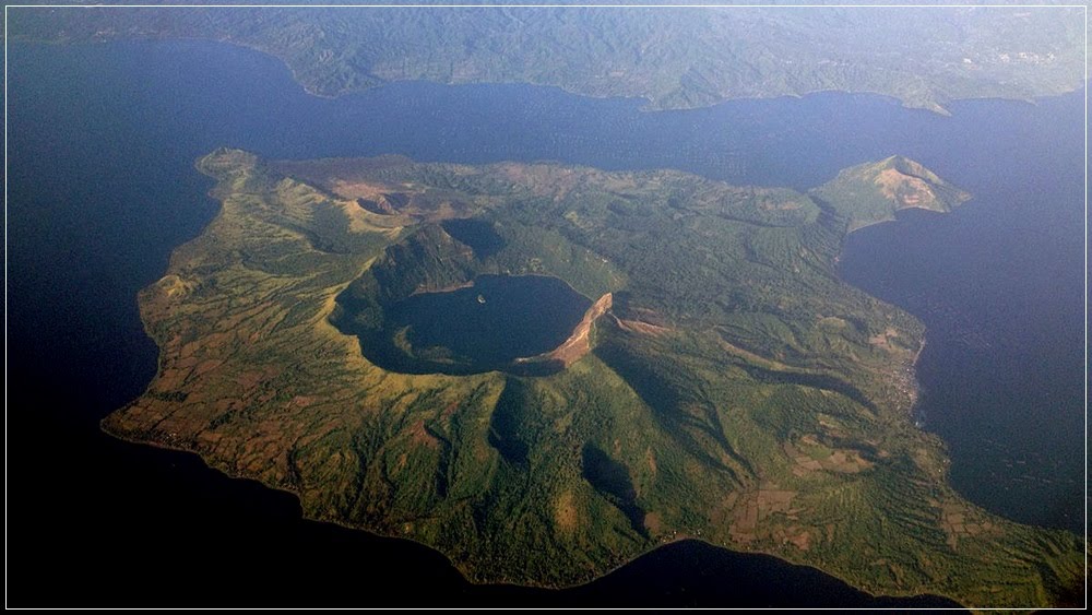 Ilha de Luzon e o lago em uma ilha dentro de um lago em uma ilha