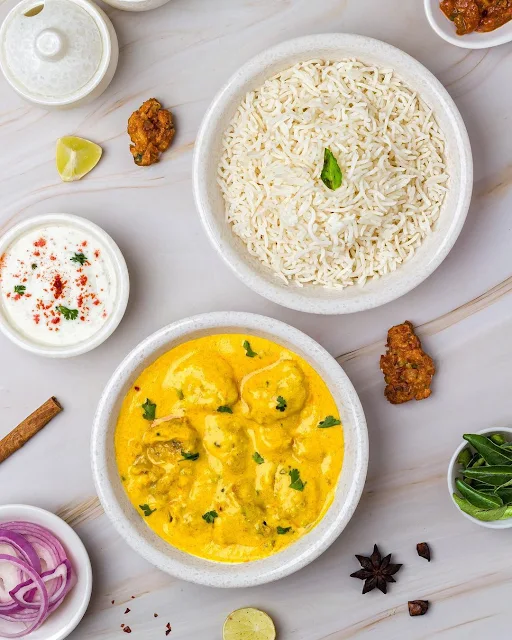 Punjabi Kadi Chawal With Pakodas