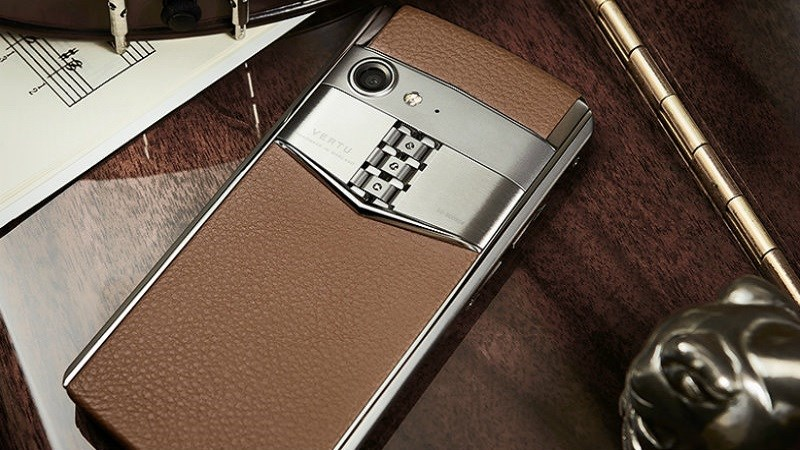 Thiết kế làm nên thương hiệu Vertu cao cấp | Hoàng Luxury