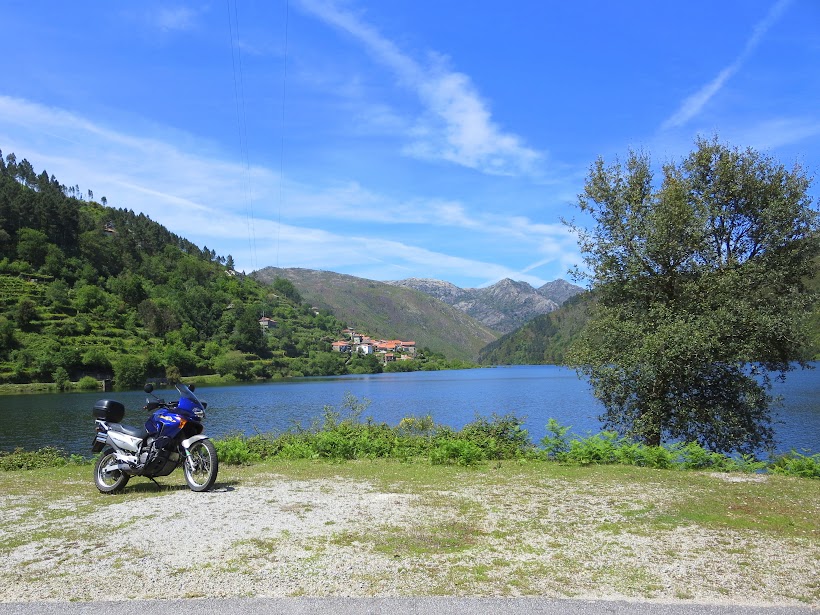 Um canto do Parque Nacional da Peneda-Gerês ETeWbmaP24O-aK5eMPHL5DcqyU-lM7OEHeHFVGRHt2P0LpyzdJH69eiaABPw5RHpMcyJSX_gMva6zqIo_wCYrUphrlagb4g0ZXOuK8Mf4Mh8JUsT3-uBdUrrEwuq9zUYwZEV-KzKOInQ7_rn5hQz9mLQ0ZYlKL6ecr9eJVFTzKK3uMV7Rnjjgah7yqxR3oSuDJPe0kasDO7zG2Aan-ss3Y7Qjy8wEVXWqpAKQ45qXyErAYF4jZ95Vg7dMlPr0sJcsK72gVpmfo06NI1pRqwM95miSyrf_giZOfgItVCHpQG6IfYDixviDr-_BqGJ_u5Tx3I9NPAG8zTRUvc1cce5QXr7DlGSdk46CmCAsSlEWvCMt-GiAQzYo0PXuZUNpUKAAzTplokah7XEWjxkqrFPxfgPyPEBX-exY5VWfkGuMqiJeYJfGKLzEWn1mIvNBYkNsyc3-ycsm42axht-C6gYeg9kqMX50pApK4gwFW6-Ux7wYmt8_fhIp_Ba3Z0Ss8d2jM6SrgEQTZnieLD5VhGb235ar4OQ15-8LfOmmAfJymlomAqR4g8Wyalx97UlcCAsmnDvxVmhtfZqx_E_TDxFeSHsNJwzcBI=w821-h615-no