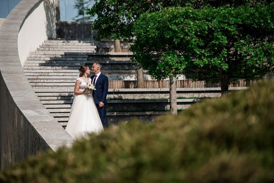 Fotógrafo de casamento Ellina Serikova (serikovafoto). Foto de 2 de maio 2019