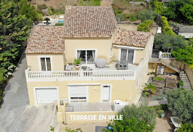 Maison avec piscine et terrasse 11