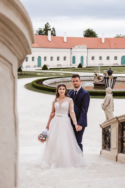 Fotógrafo de casamento Veronika Csizmazia-Kaproncai (verusphoto). Foto de 15 de agosto 2023