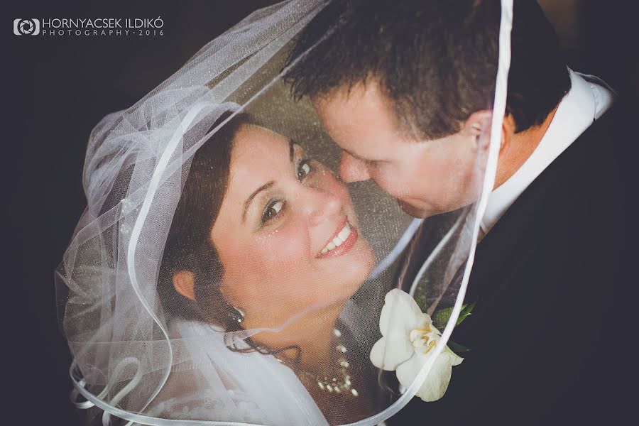 Fotógrafo de casamento Ildikó Hornyacsek-Ónodi (onodi). Foto de 3 de março 2019