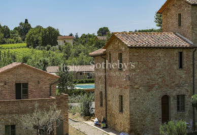 Farmhouse with garden and pool 4