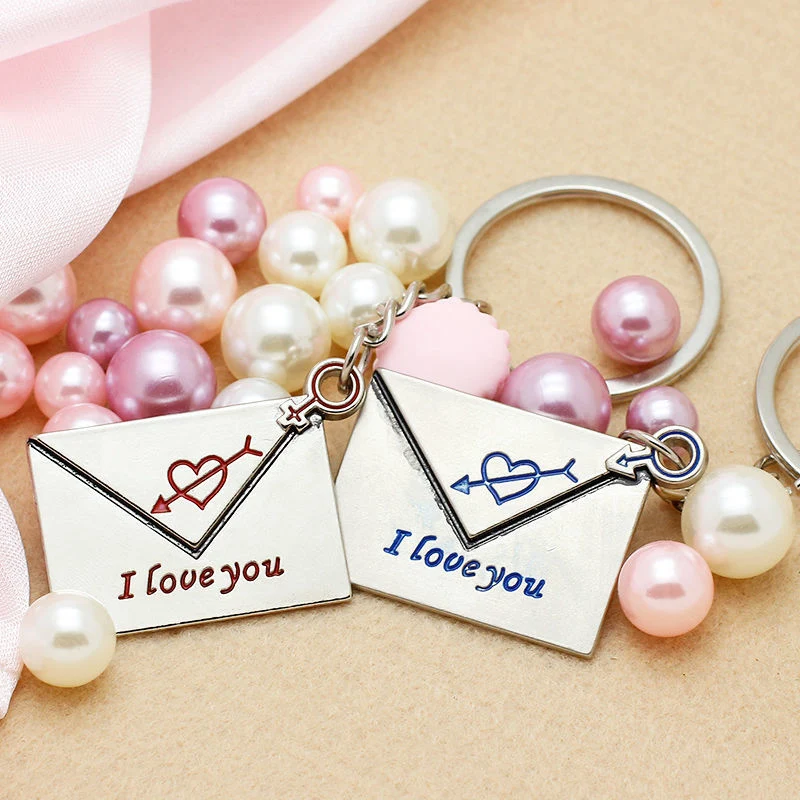 Creatieve sleutelhangerset voor schattige koppels. Toon je liefde met dit unieke, gepersonaliseerde cadeau, ideaal voor je partner.
