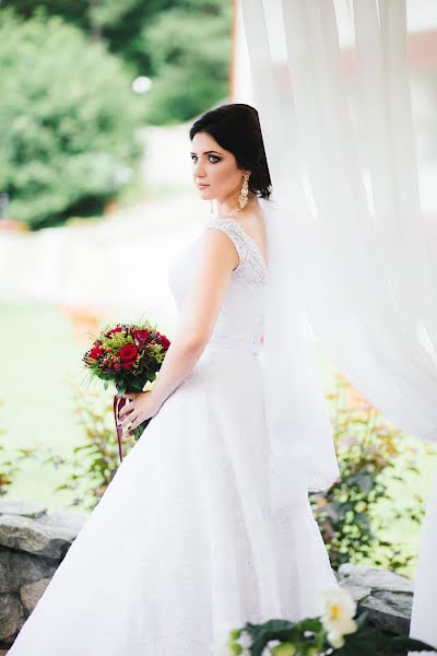 Wedding photographer Kseniya Romanova (romanova). Photo of 13 August 2016