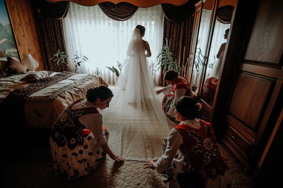 Fotógrafo de casamento Anna I Marcin Ożóg (weselnipaparazzi). Foto de 10 de outubro 2018