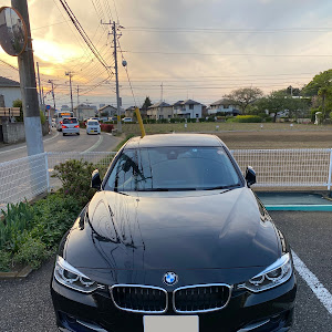 3シリーズ セダン 320d