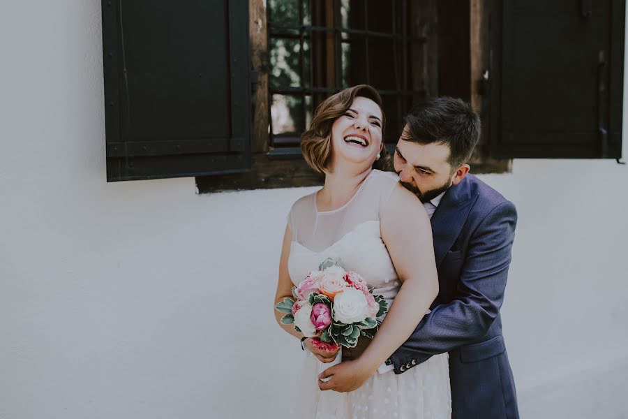 Fotógrafo de casamento Zsuzsa Szakacs (zsuzsi). Foto de 14 de dezembro 2019