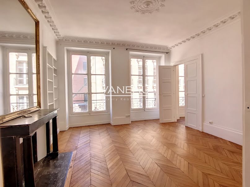 Appartement a louer paris-7e-arrondissement - 4 pièce(s) - 129.62 m2 - Surfyn