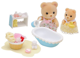 Мама купает малыша игровой набор фигурок Sylvanian Families за 1 855 руб.