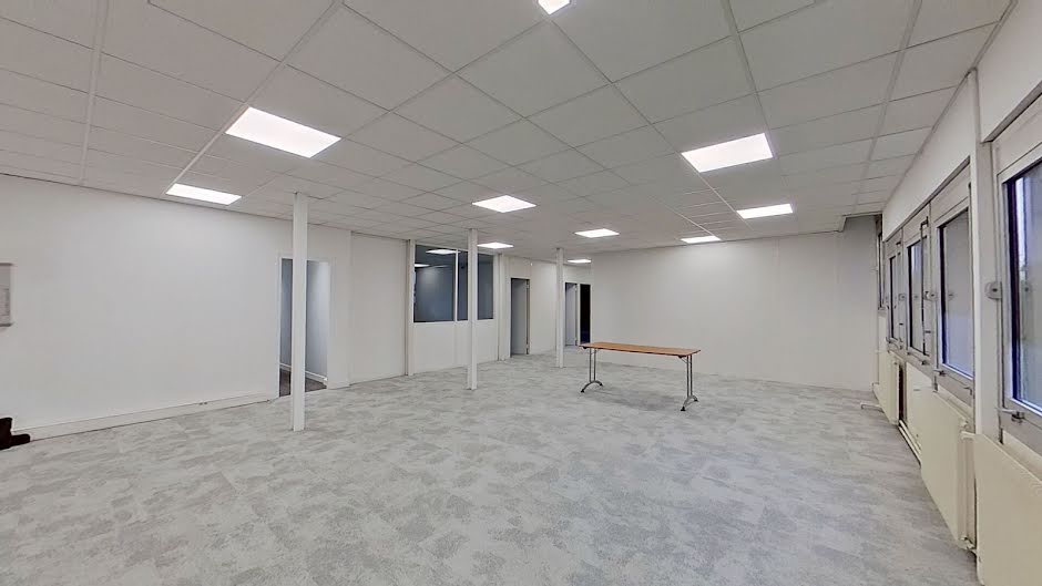 Location  locaux professionnels 1 pièce 15 m² à Palaiseau (91120), 438 €