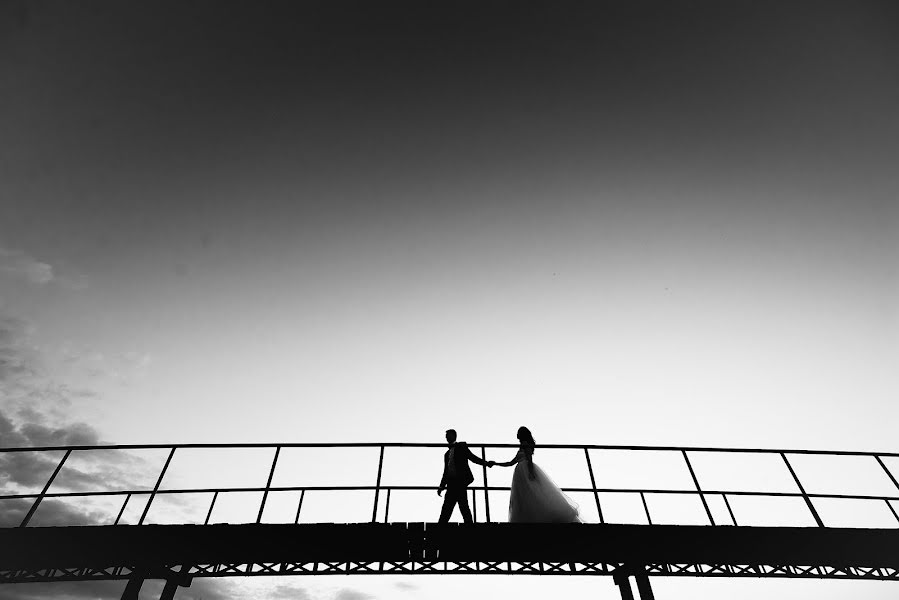 Свадебный фотограф Oleh Kolos (mowf). Фотография от 1 марта 2023