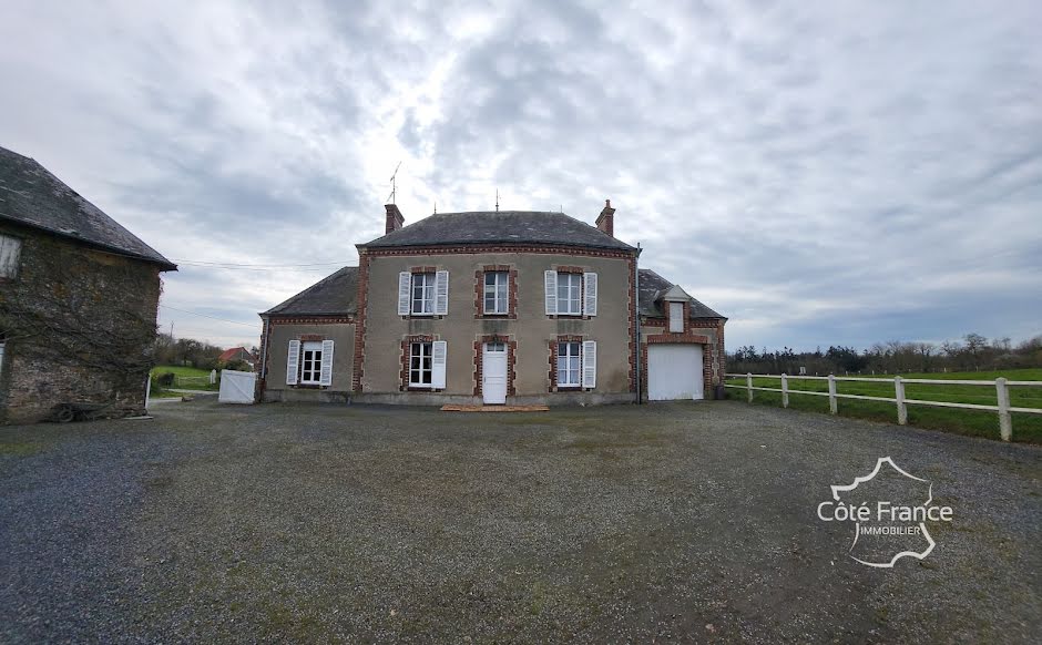 Vente maison 6 pièces 150 m² à Sainte-Marguerite-d'Elle (14330), 275 000 €