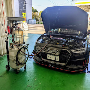 RS3 セダン
