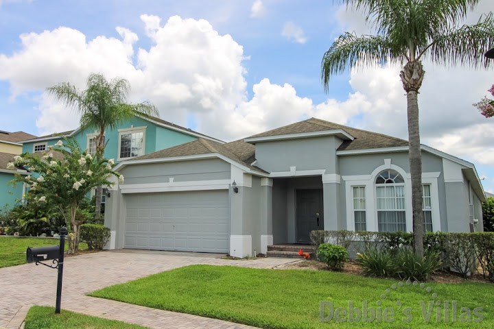 Orlando vacation villa, gated Davenport community, close to Disney, private pool and spa