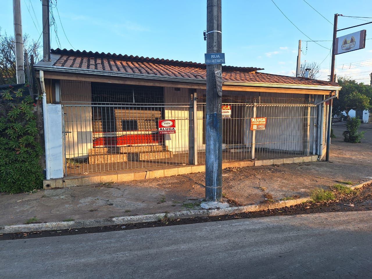 Salões para alugar Jardim Santa Rosa