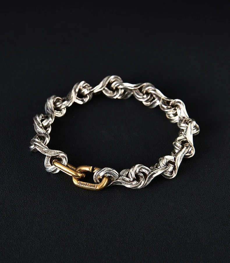 Title 3, Retro Damen Armband mit Buchstaben, im Used-Loo...