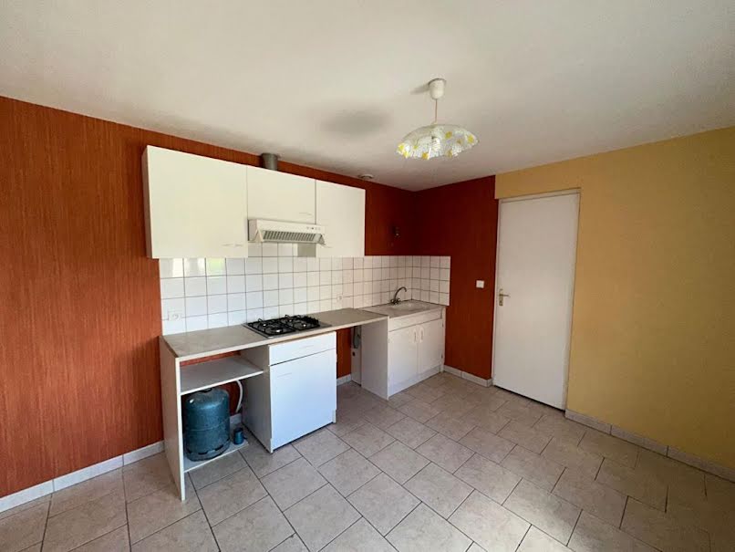 Location  appartement 1 pièce 40 m² à Cheminon (51250), 440 €