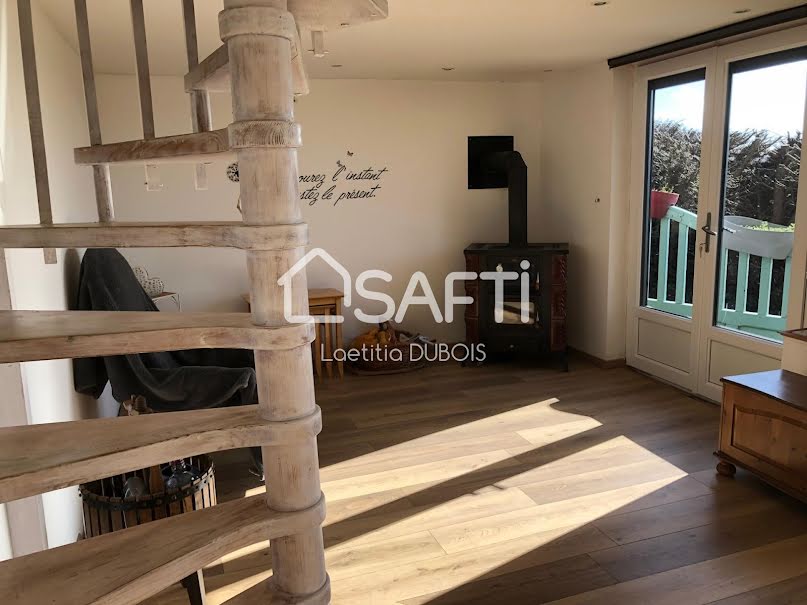 Vente maison 5 pièces 137 m² à Savigny-le-Vieux (50640), 186 500 €