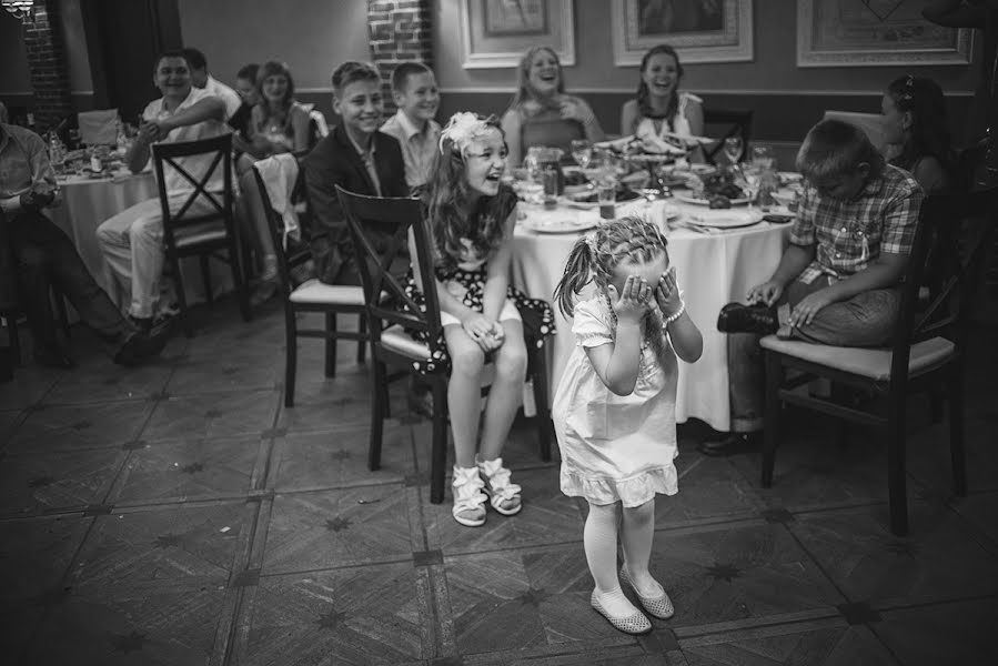 Fotógrafo de casamento Elena Azhischeva (kutsova). Foto de 27 de julho 2016