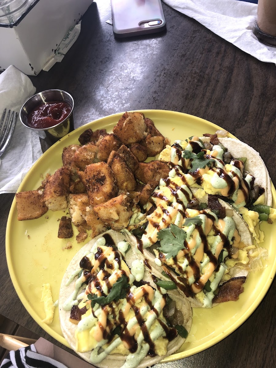 Ozark Huevos tacos