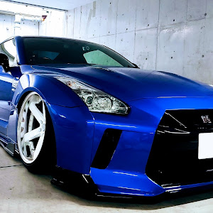 NISSAN GT-R R35