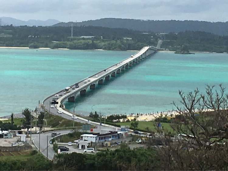 ATS クーペのシボレーカマロ・沖縄🌺🌴🐠・沖縄🌺🌴🐠おランチ・レンタカーコラボ・エロエロTwo-kに関するカスタム事例の投稿画像3枚目