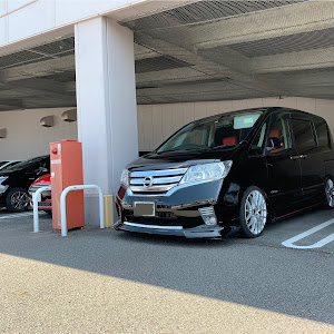 セレナ HFC26